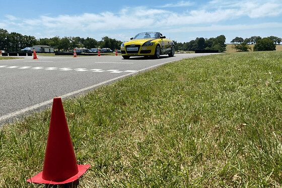 Stage Pilotage Enfant en Audi TT à Dreux (28) - Audi TT circuit de Dreux - 10 Tours