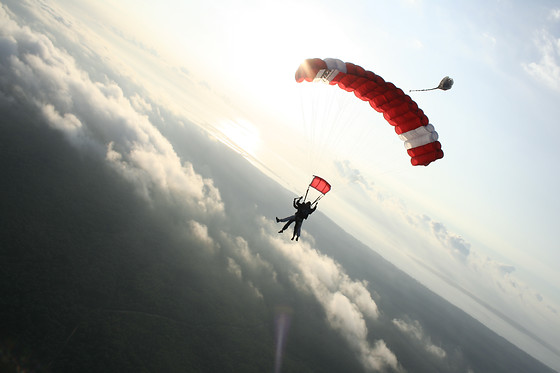 Baptême de saut en parachute - Fly attitude - Vimory (45)