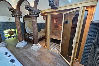 Accès au spa avec bain à remous, sauna et hammam en duo au Domaine de Neuville à Sainte-Gemme (51)