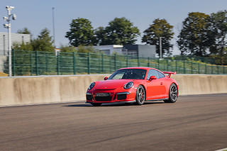Découverte Porsche 991 GT3 (4 tours) sur le Circuit de Clastres (02)