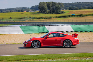 Découverte Porsche 991 GT3 (4 tours) sur le Circuit de Clastres (02)