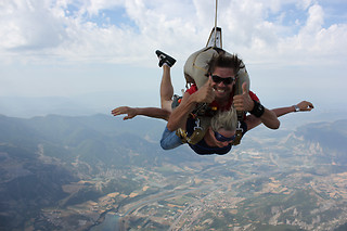 Saut en parachute en tandem - 109 parachutisme - Tallard (05)
