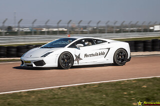 Stage Pilotage Enfant en Lamborghini à Magny-Cours (58) - Lamborghini - 2 Tours