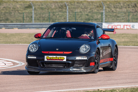 Stage Pilotage Enfant en Porsche 997 à Trappes (78) - Porsche 997 - 2 Tours